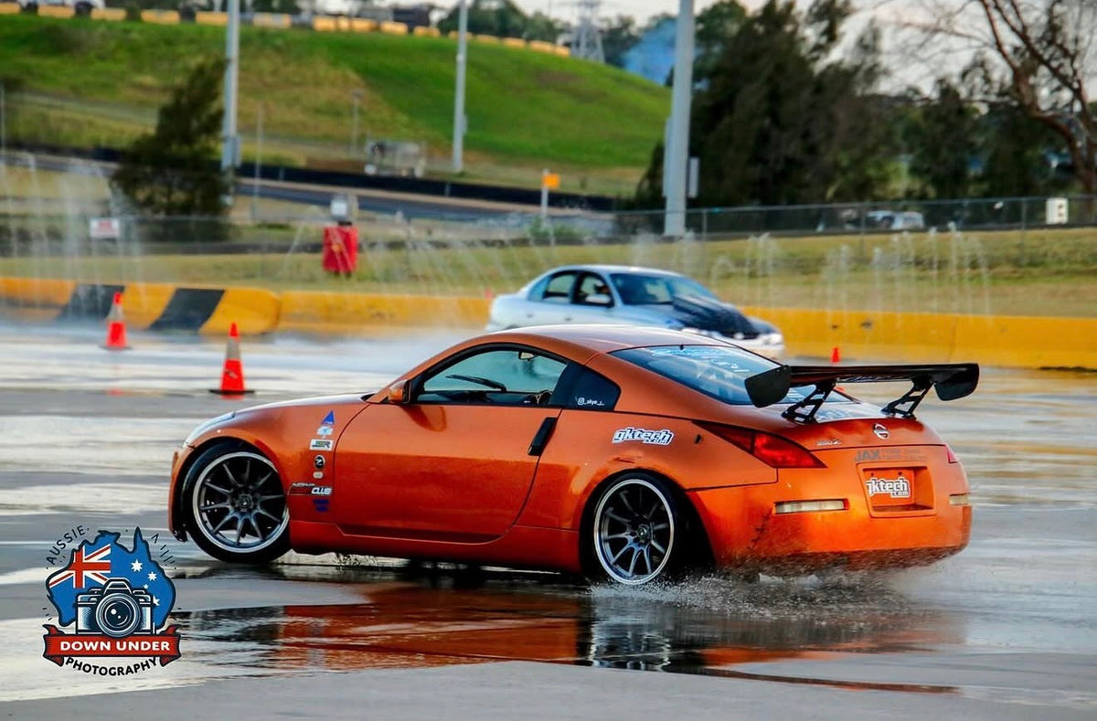 Nissan 350Z on SpeedWorks SW05 18x9.5 +35 Hyper Black & Machine Lip alloy wheels, customer photo 2 of 2