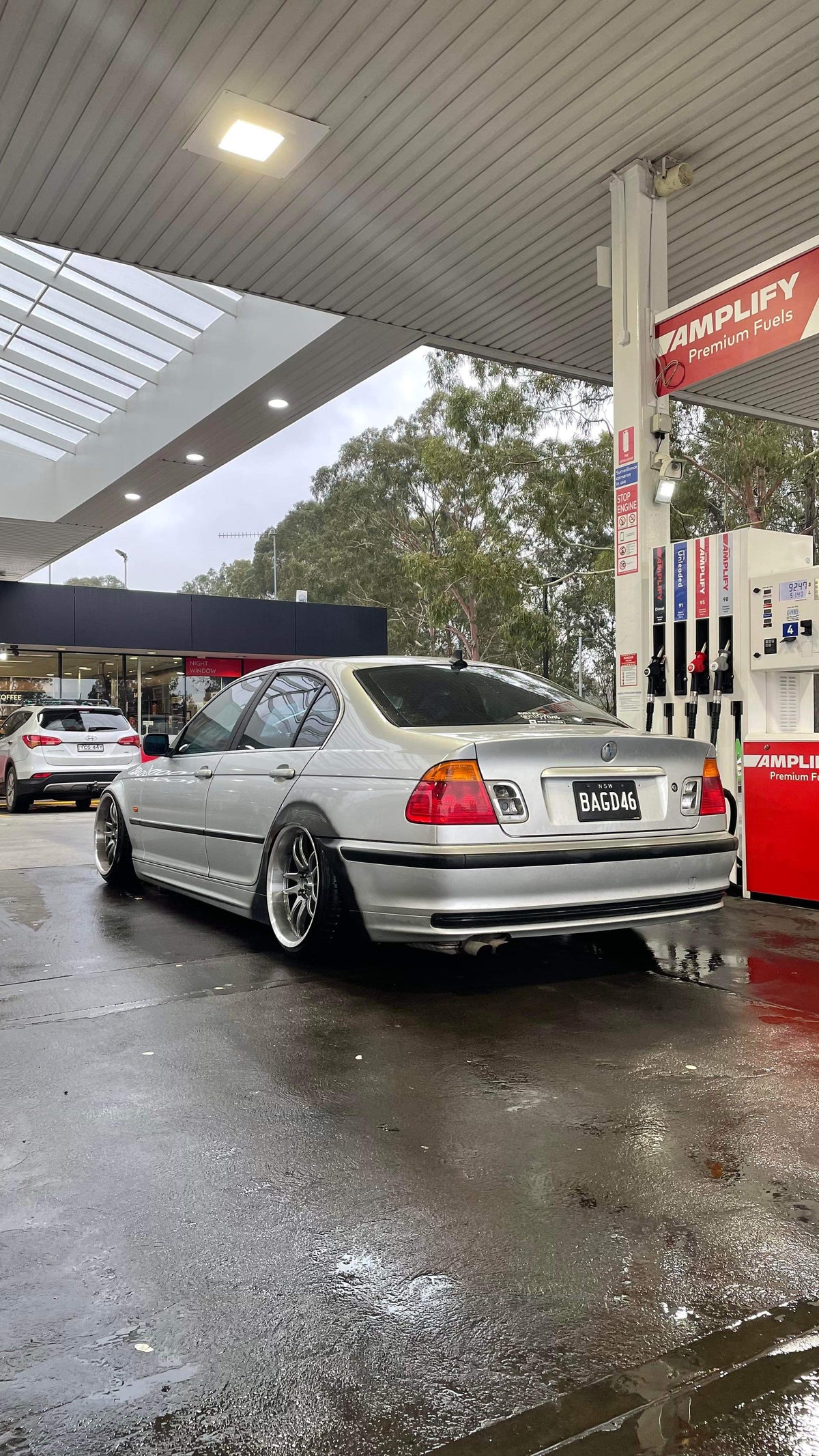BMW 3 Series Sedan (E46) on SpeedWorks SW12 18x9.5 +22 Hyper Black & Machine Lip alloy wheels, customer photo 2 of 2