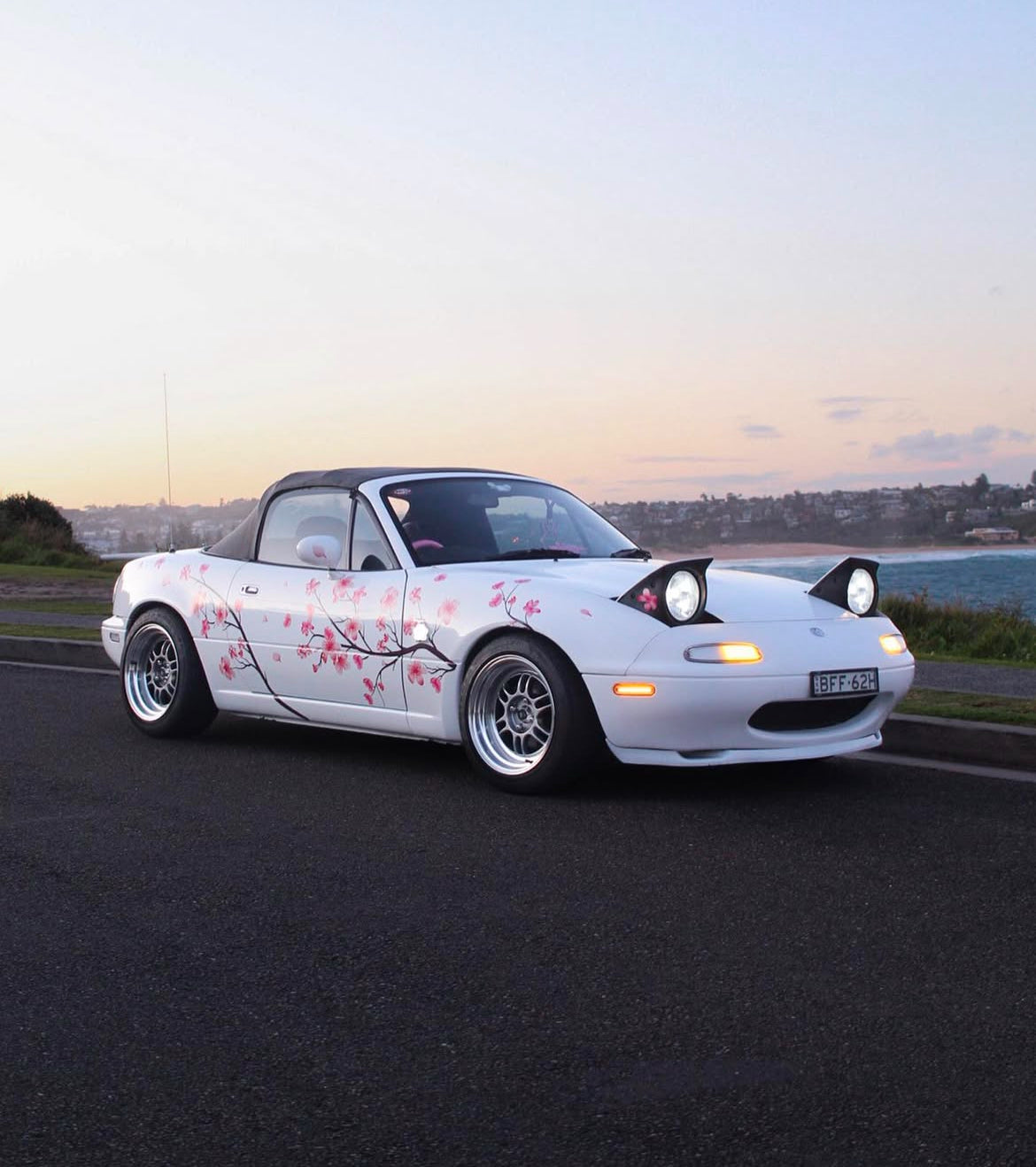 Mazda MX-5 (NA) on SpeedWorks SW08 15x8 +15 Hyper Black & Machine Lip alloy wheels