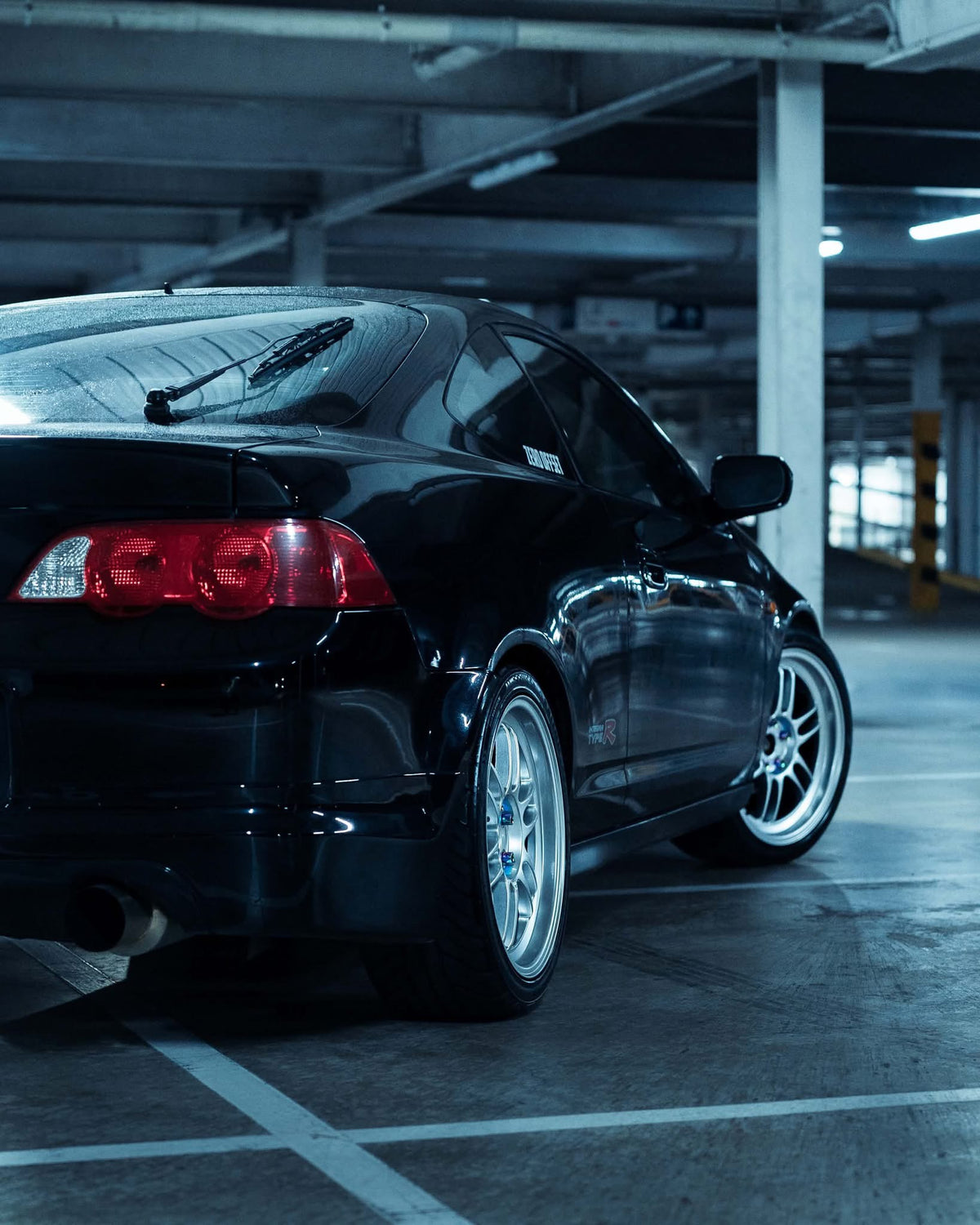 Honda Integra (DC5) on SpeedWorks SW10 18x8.5 +38 Hyper Silver alloy wheels, customer photo 1 of 3