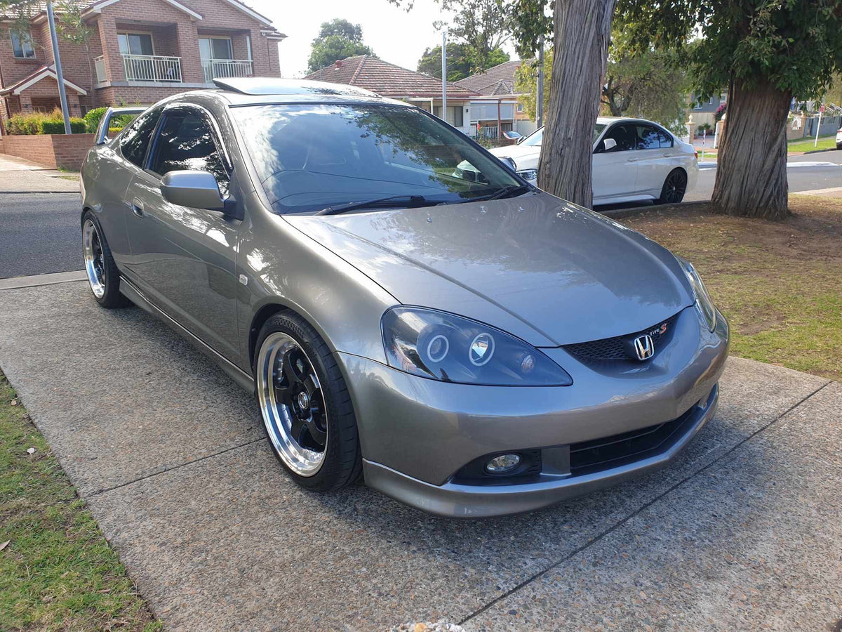 Honda Integra (DC5) on SpeedWorks SW06 18x8.5 +35 Gloss Black & Machine Lip alloy wheels