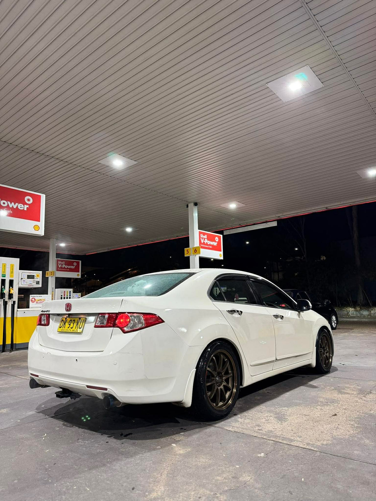 Honda Accord Euro (CU) on SpeedWorks SW19 18x8.5 +38 Bronze alloy wheels, customer photo 2 of 2