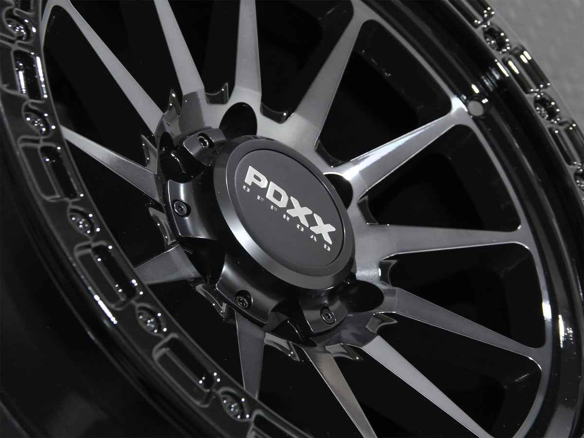 SANDO 17" - Jet Black