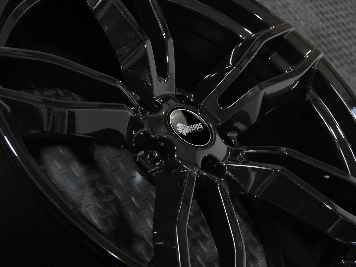 F1 20" - Gloss Black