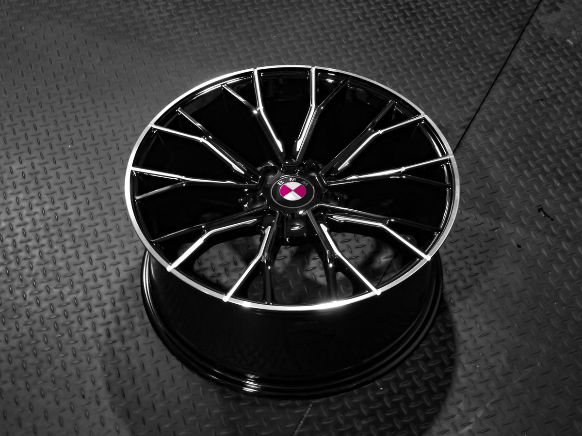 BM355 19" - Gloss Black Machined Lip Milled Window