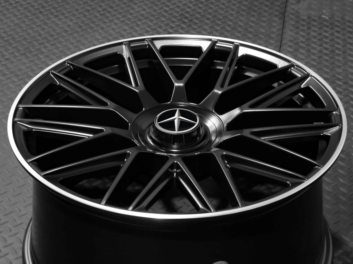 MC173 SF 19" - Satin Black Machined Lip