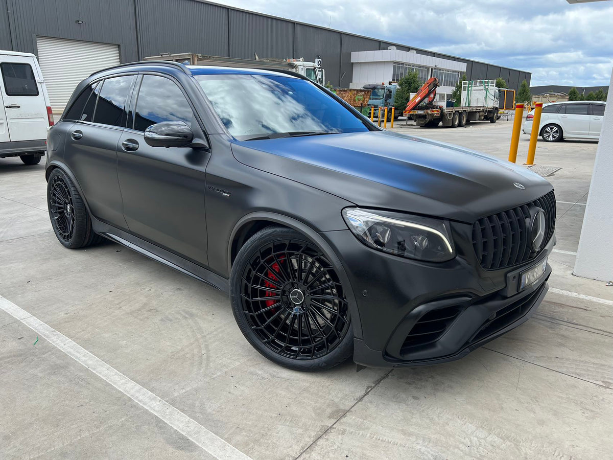MC877 SF 20" - Gloss Black