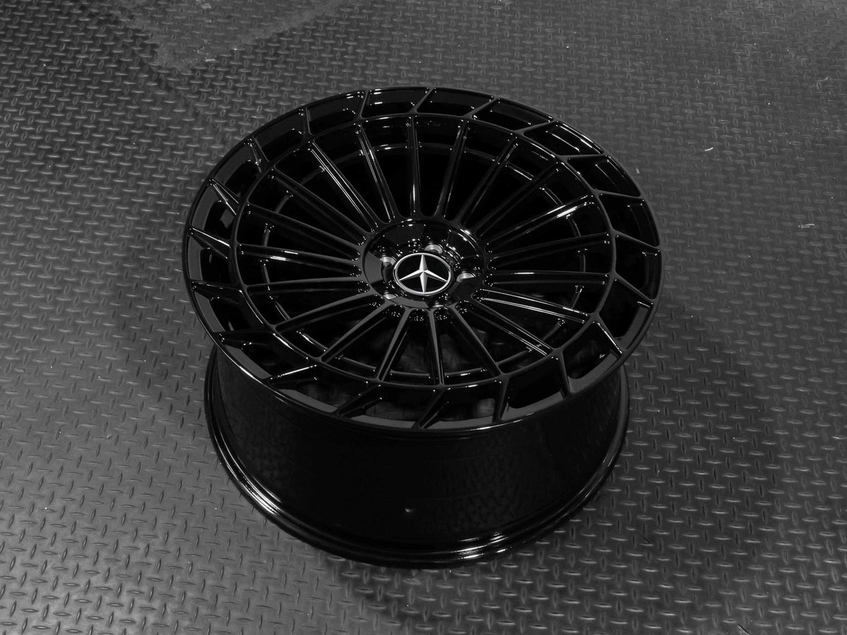 MC877 SF 20" - Gloss Black