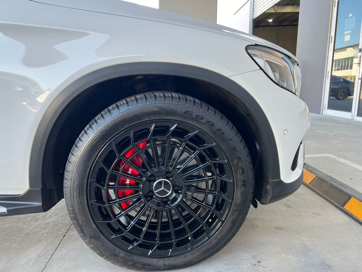 MC877 SF 20" - Gloss Black