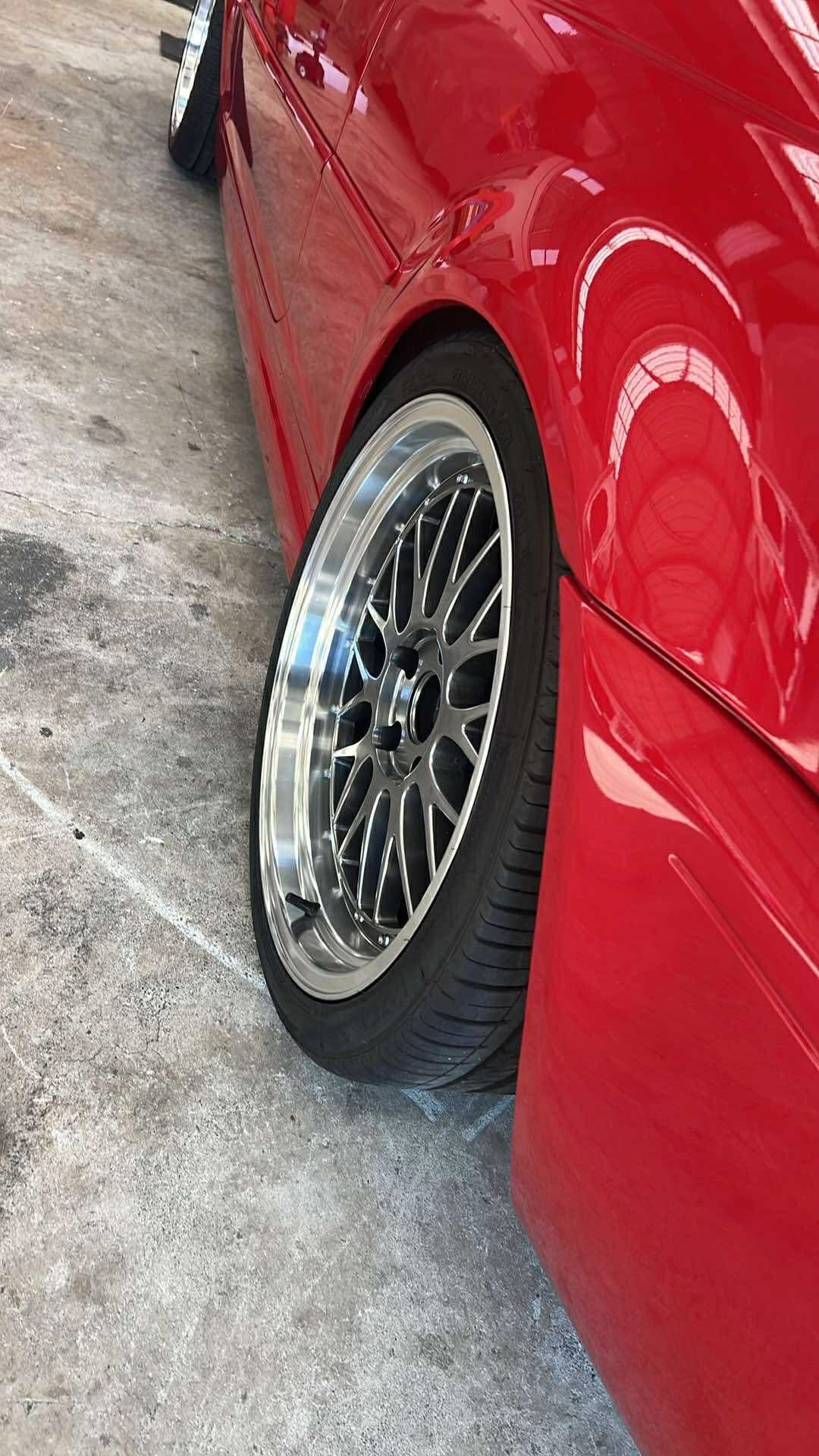 BMW M3 (E46) on SpeedWorks SW02 Staggered: 19x8.5 +30 / 19x9.5 +25 Hyper Black & Machine Lip alloy wheels, customer photo 2 of 3