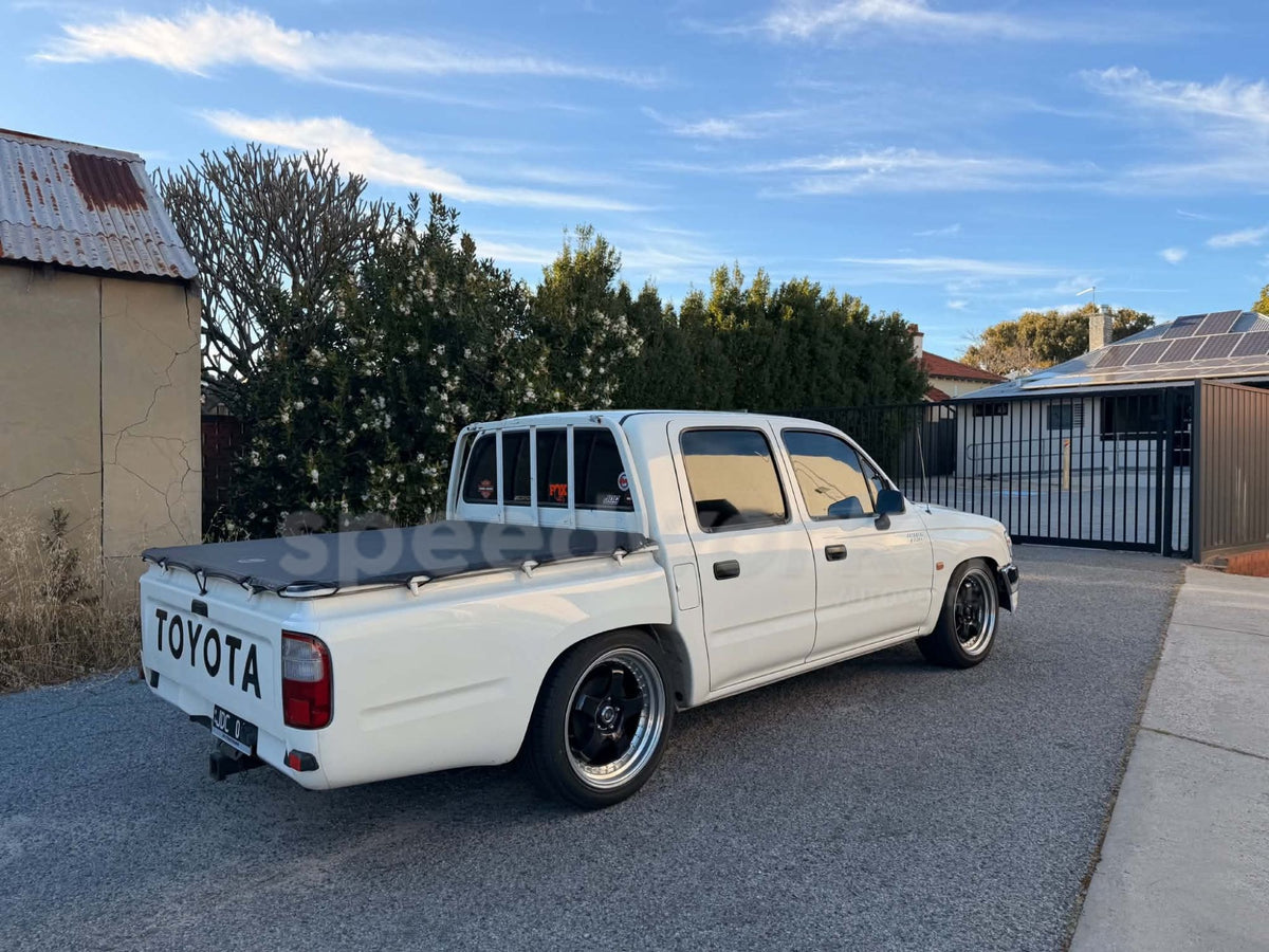 Toyota HiLux (N170) on SpeedWorks SW06 18x8.5 +35 Gloss Black & Machine Lip alloy wheels, customer photo 2 of 3