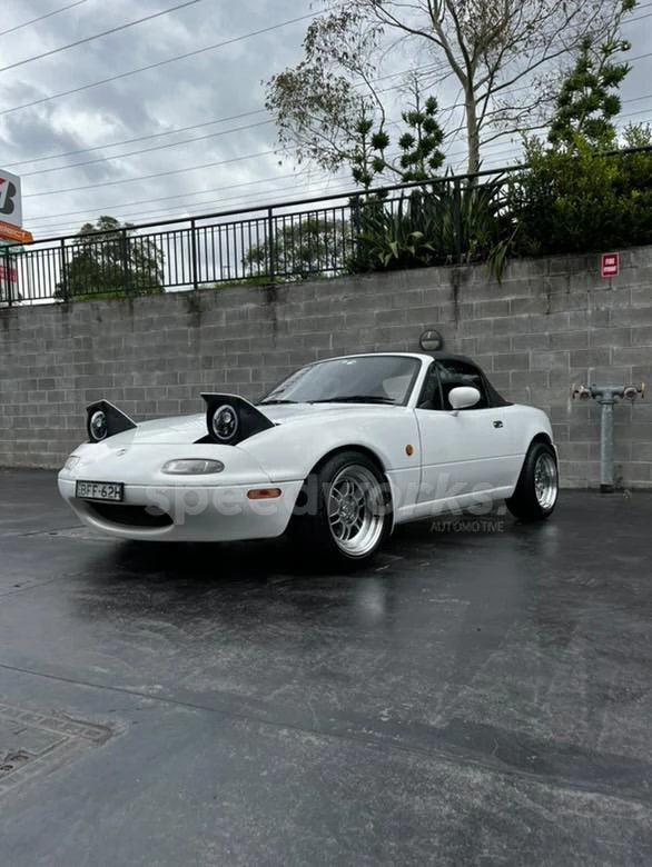 Mazda MX-5 (NA) on SpeedWorks SW08 15x8 +15 Hyper Black & Machine Lip alloy wheels