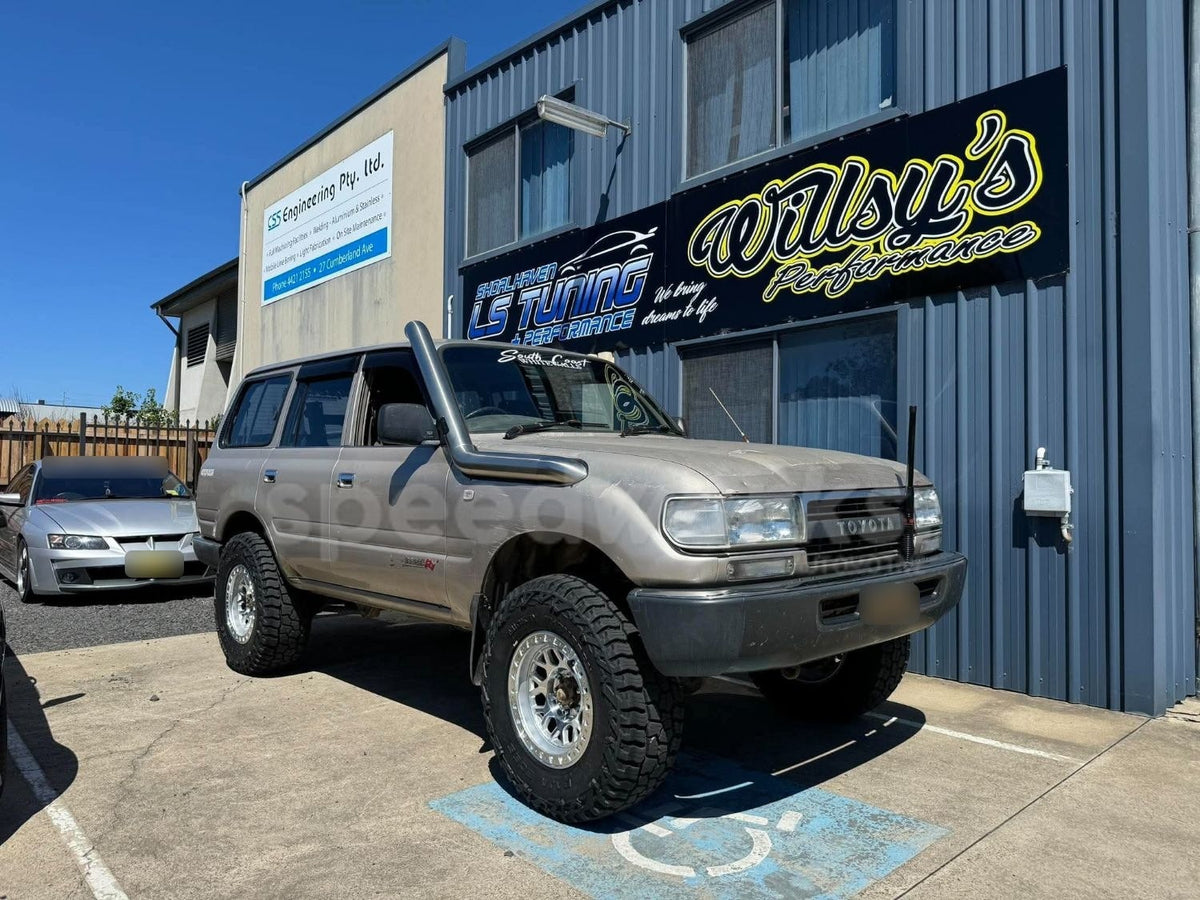 Toyota LandCruiser (80 Series) on SpeedWorks SW21 17x9.0 ±0 Machined Silver 4x4 wheels, customer photo 1 of 2