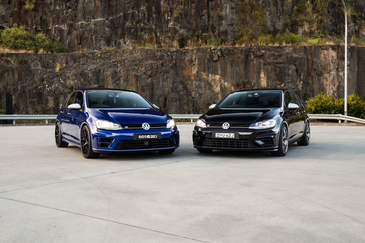 SWF03 forged wheels in Brushed Grey on a black Volkswagen Golf R Mk7.5, next to the blue Mk7 Golf R on SWF02