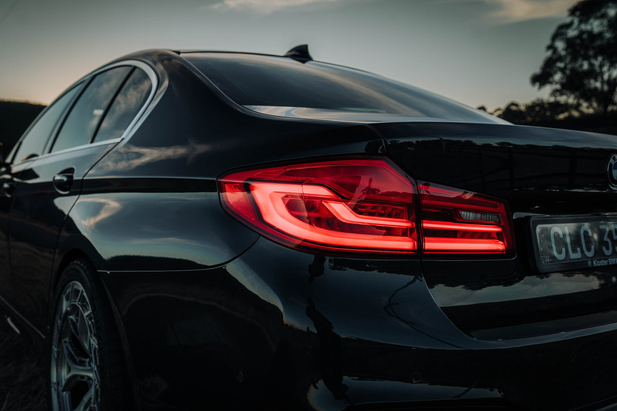 SWF18 forged wheels on a BMW 540i G30, rear wheel and tail light